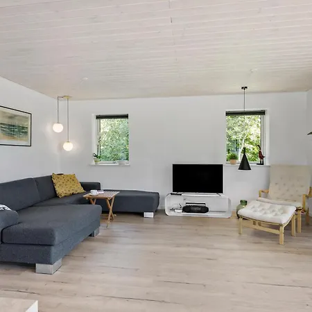 3 Bedroom Gorgeous In Prázdninový dům *