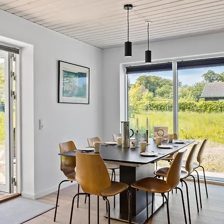 Pet Friendly In With Wifi Holiday home